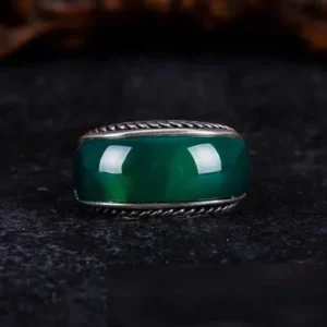 Green Aqeeq Special Curved Silver Ring