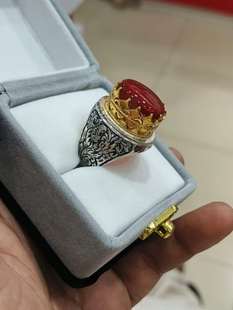 Engraved Sterling Silver Yemeni Aqeeq Ring: Islamic Signet, Ya Ali & Zahra - Image 2